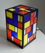 mondrian-table-lamp.jpg - 2023:02:06 11:47:55