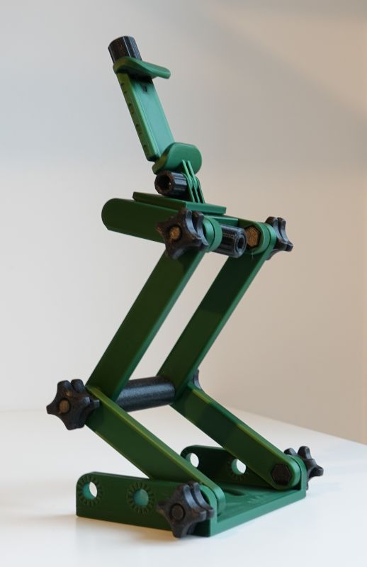 Viewing 3d-printing→tools→liftpod→liftpod-dark-green