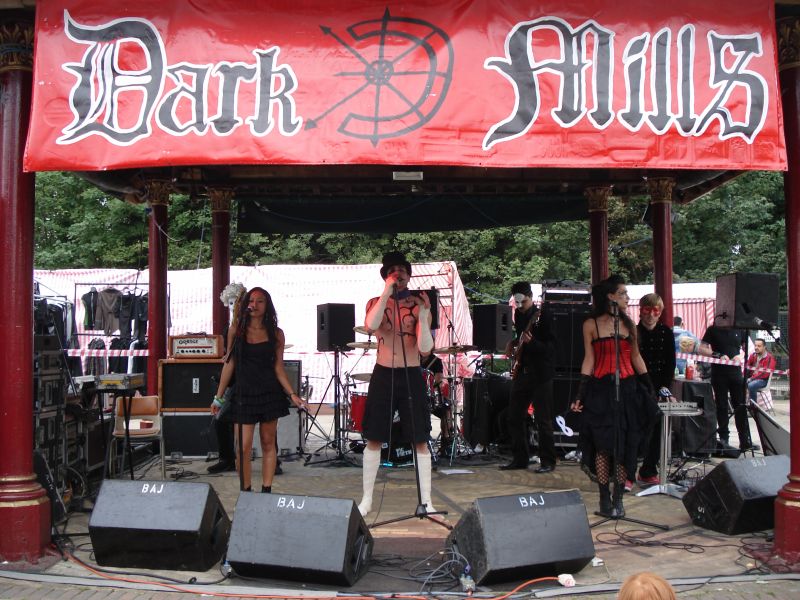 Viewing photos→2009→2009-09-05→15