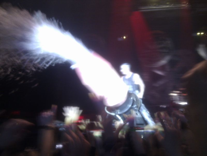 Viewing photos→2012→2012-02-24→19