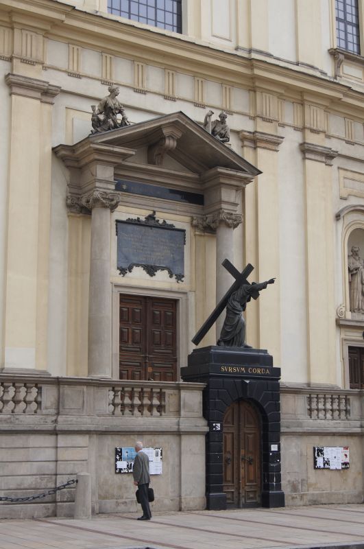 Viewing photos→2012→2012-06-04→04