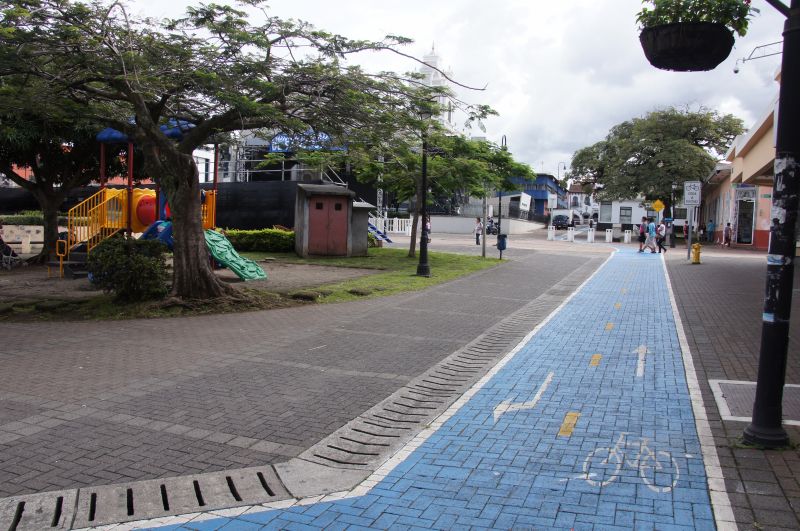 Viewing photos→2016→2016-12-10→03