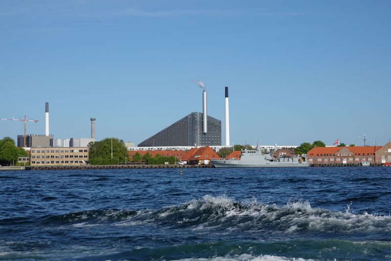 Viewing photos→2018→2018-05-06→16