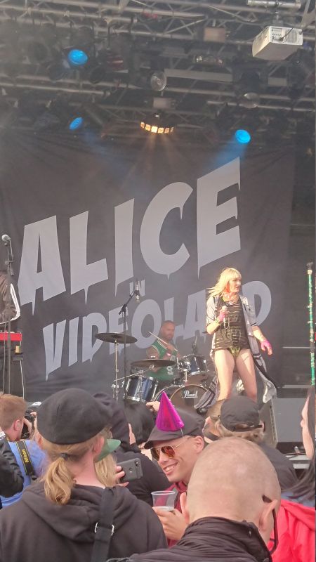 Viewing photos→2018→2018-06-15-2→02