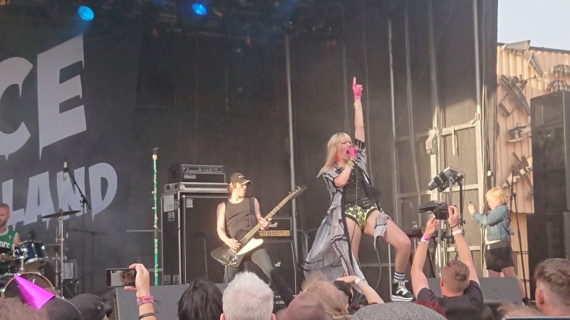 Viewing photos→2018→2018-06-15-2→03