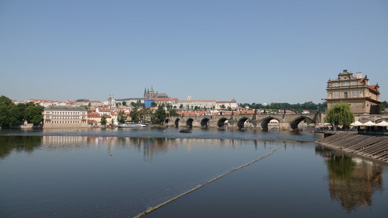 Viewing photos→2019→2019-06-05→01