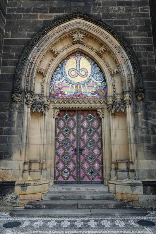 Viewing photos→2019→2019-06-05→14