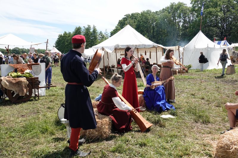 Viewing photos→2019→2019-06-16→05