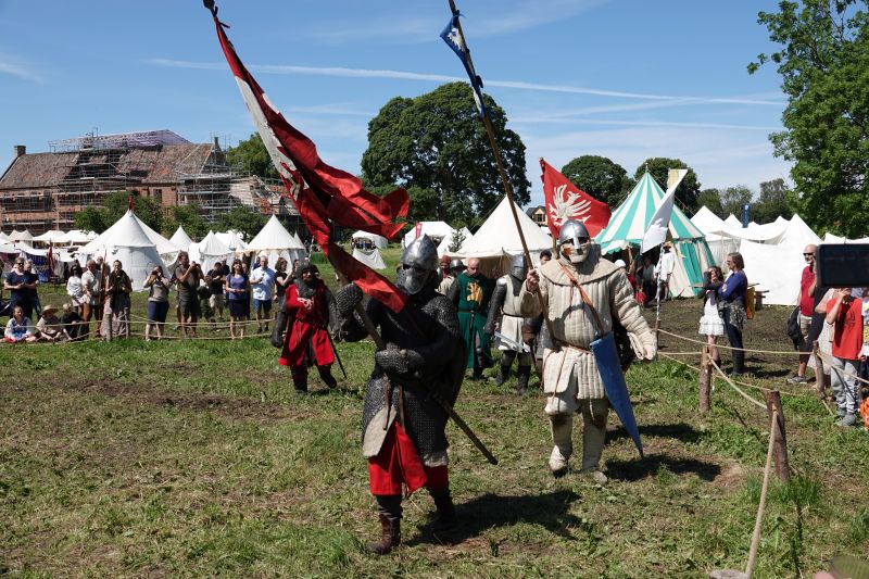 Viewing photos→2019→2019-06-16→19