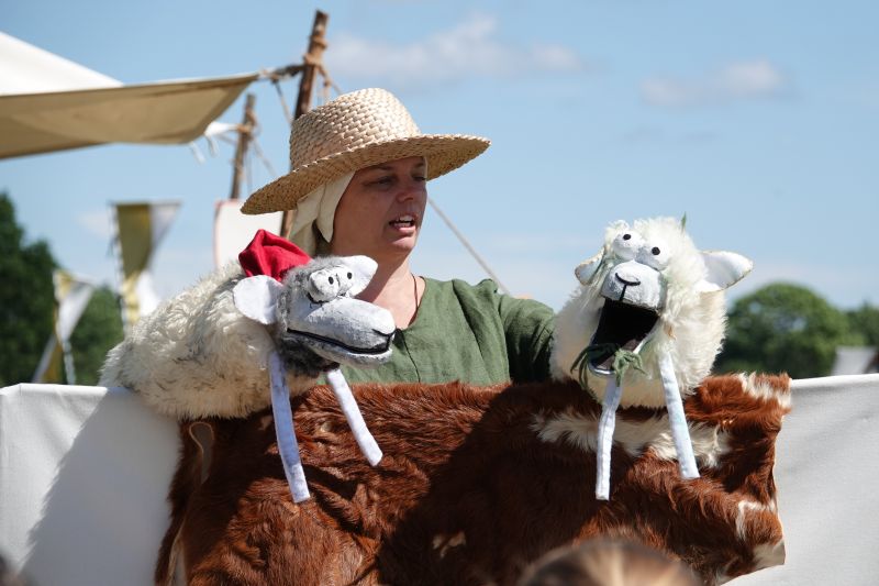 Viewing photos→2019→2019-06-16→22