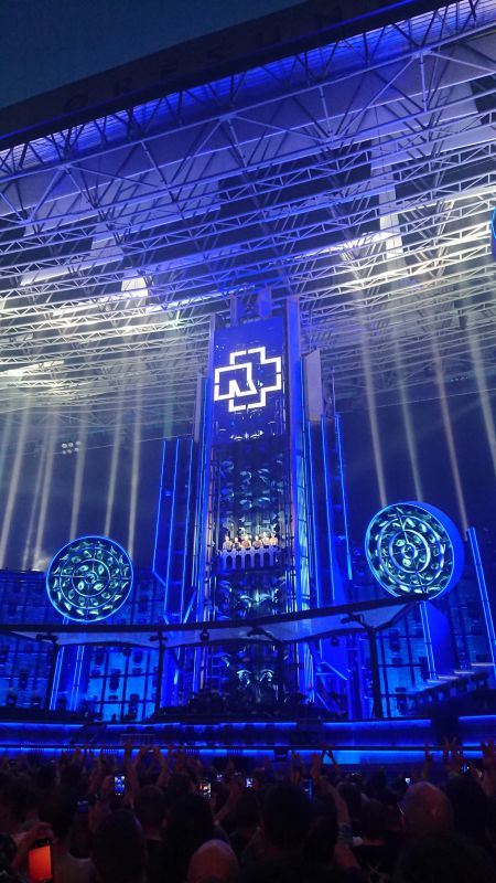 Viewing photos→2019→2019-06-19→13