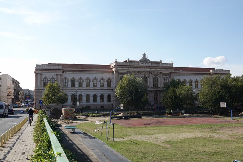 Viewing photos→2019→2019-09-27→11