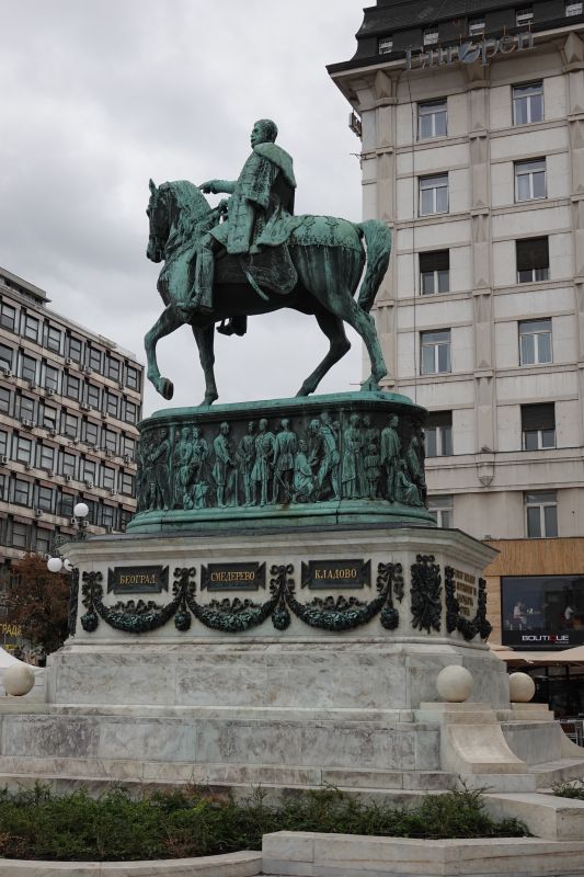 Viewing photos→2019→2019-10-03→002