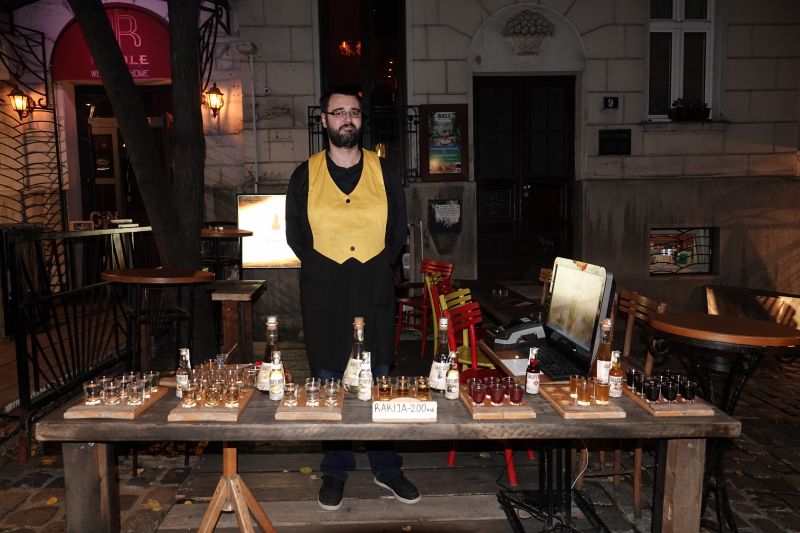 Viewing photos→2019→2019-10-03→120