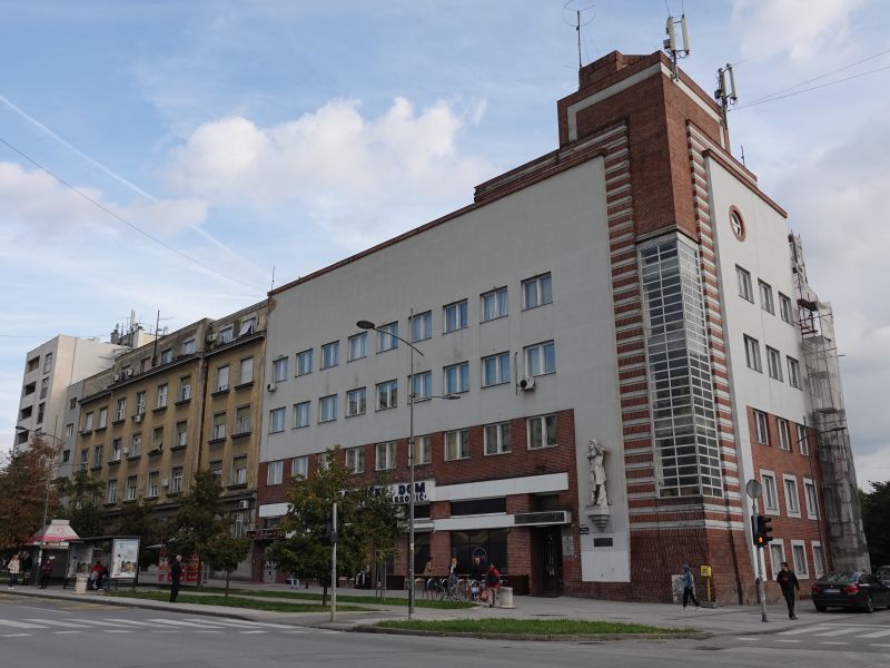 Viewing photos→2019→2019-10-06→19