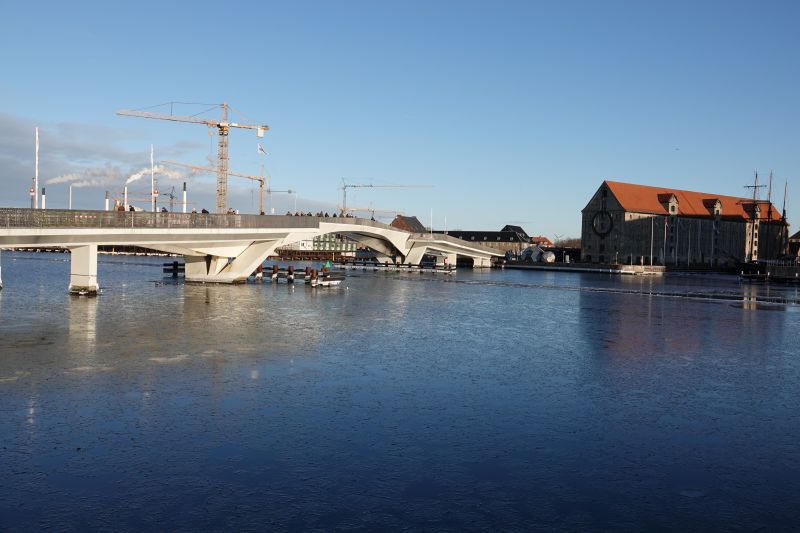 Viewing photos→2021→2021-02-04→13