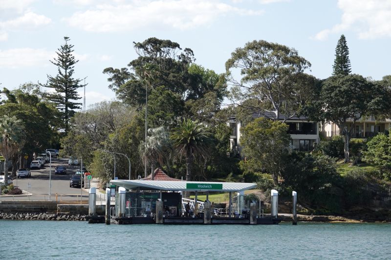 Viewing photos→2023→2023-10-01→39