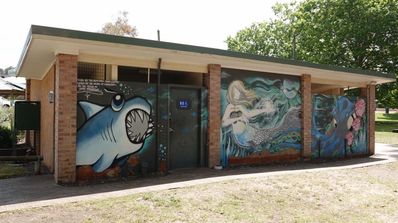 Viewing photos→2023→2023-11-08→21