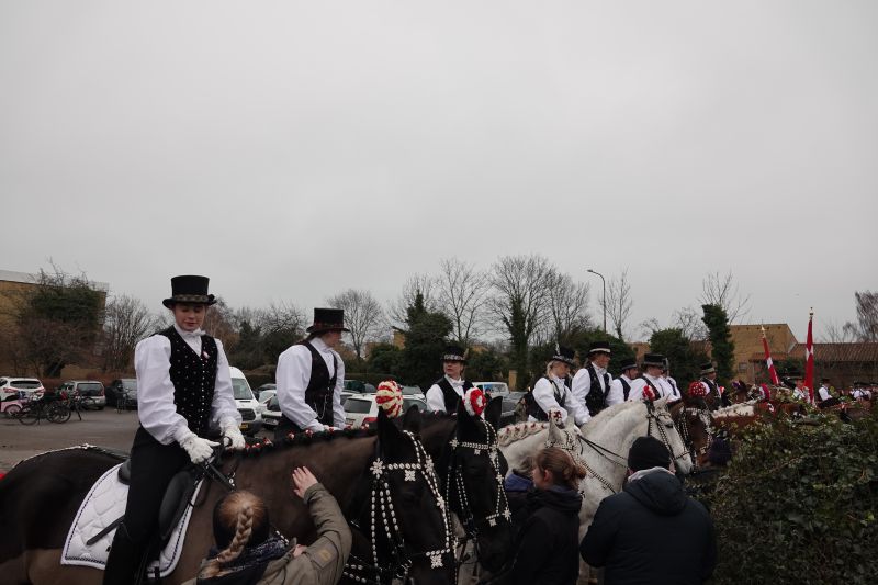 Viewing photos→2024→2024-02-11→04