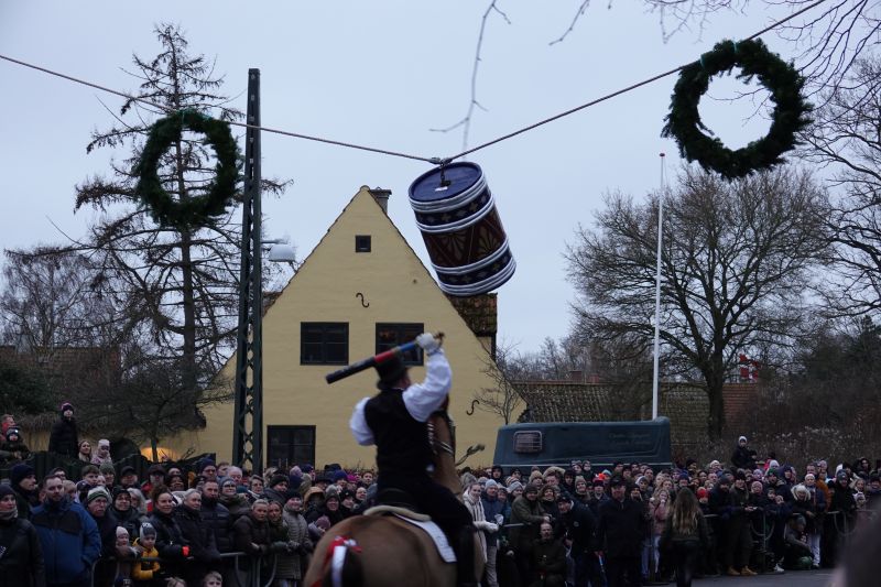 Viewing photos→2024→2024-02-11→09