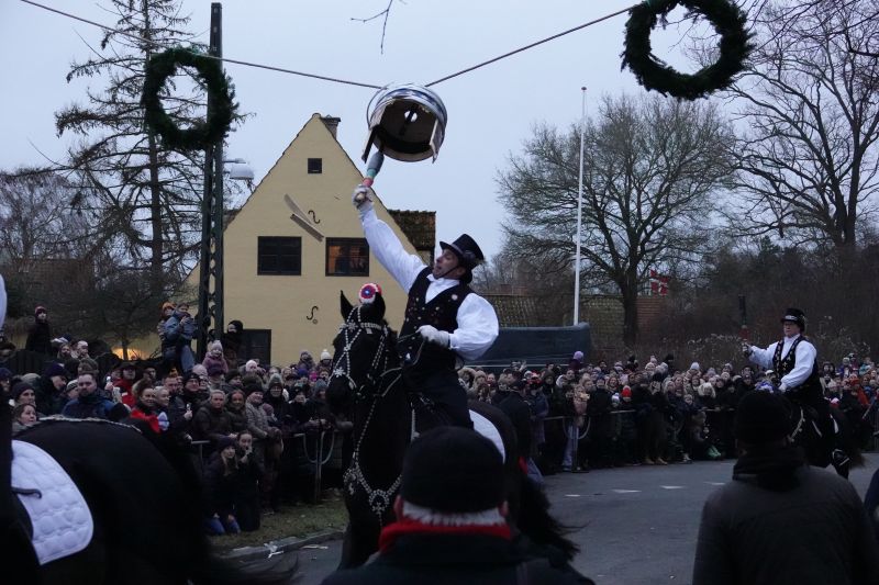 Viewing photos→2024→2024-02-11→22