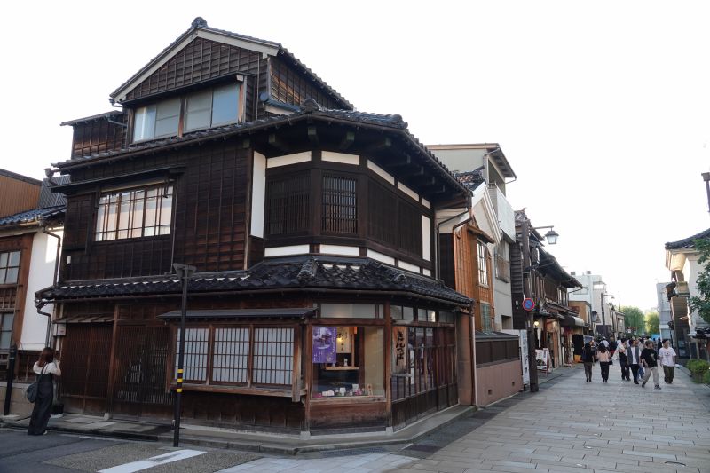 Viewing photos→2024→2024-09-16→46