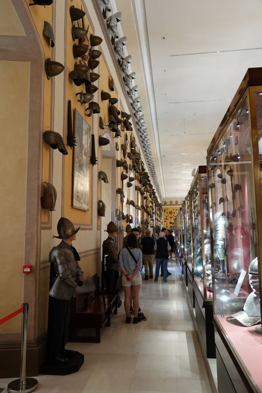 Viewing photos→2025→2025-04-18→081