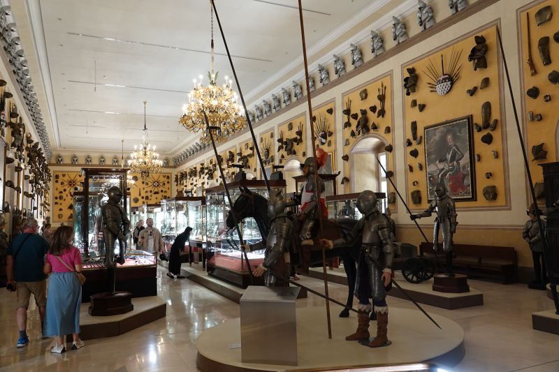 Viewing photos→2025→2025-04-18→085