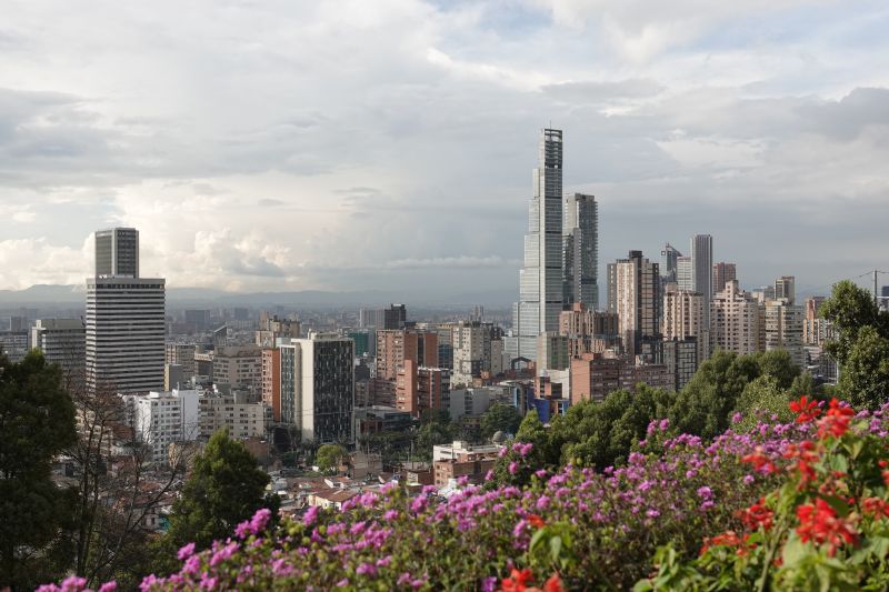 Viewing photos→2025→2025-10-14→04