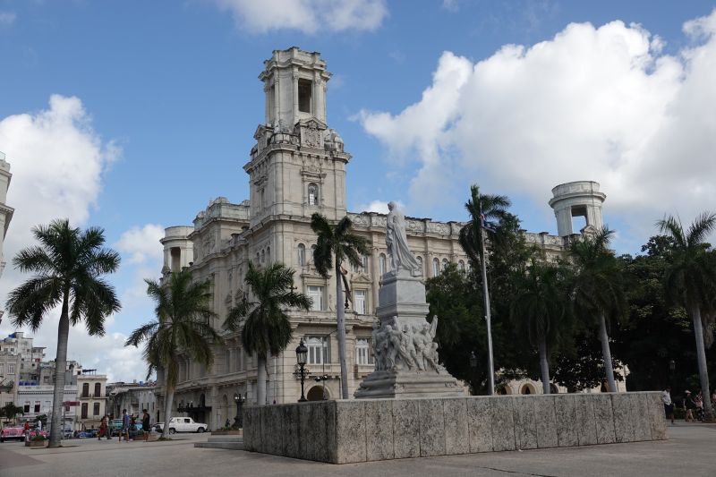 Viewing photos→2025→2025-10-25→011