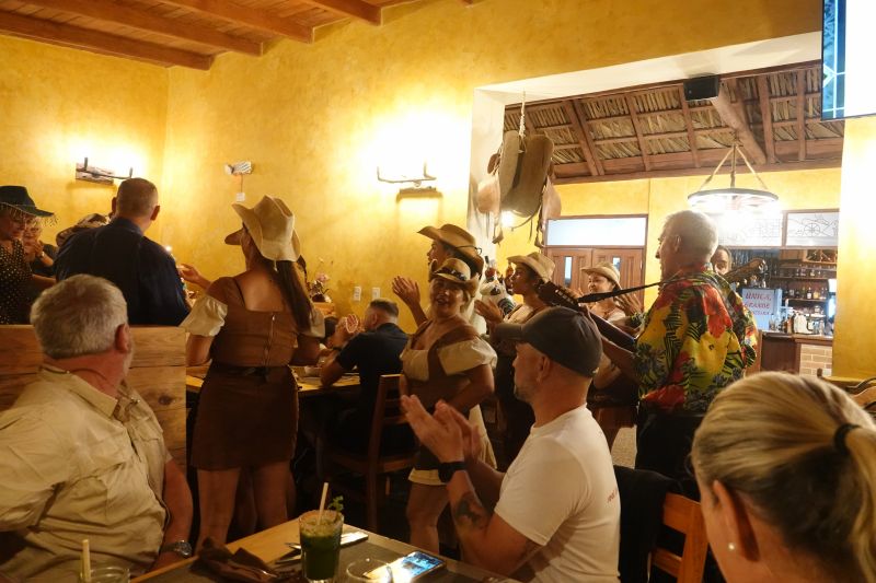 Viewing photos→2025→2025-10-25→089