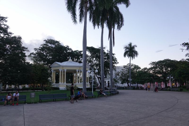 Viewing photos→2025→2025-10-27→090