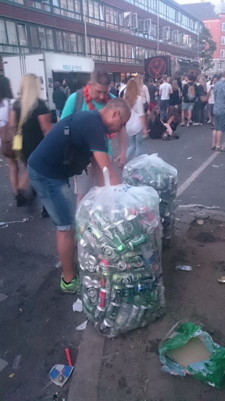 Viewing photos→Misc→2016→070