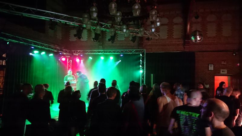 Viewing photos→Misc→2019→077