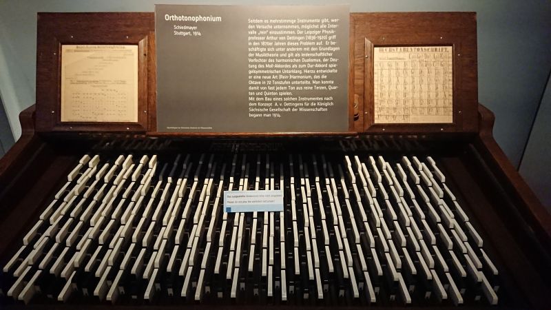 Viewing photos→Misc→2023→033